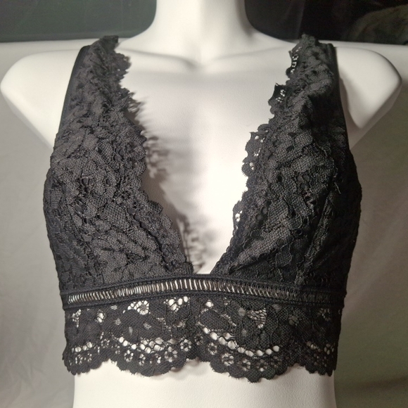 Victoria's Secret Other - Victoria's Secret Black Lace Plunge Bralette